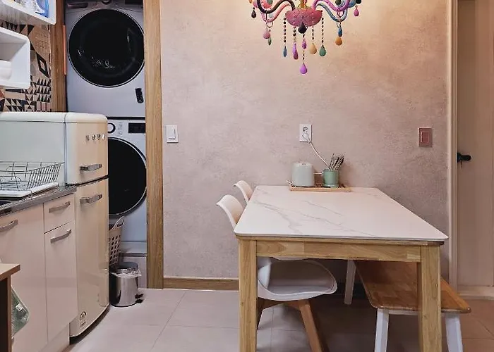 Near Lotte World! Best-rated Close To Seongsu, Gangnam, And Asan Medical Center Seoul