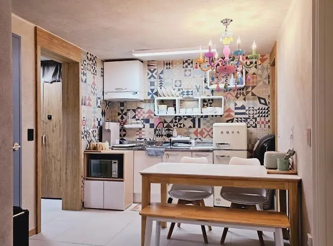 Apartment Near Lotte World! Best-rated Close To Seongsu, Gangnam, And Asan Medical Center *