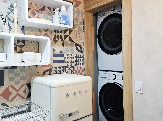 Near Lotte World! Best-rated Close To Seongsu, Gangnam, And Asan Medical Center Apartment