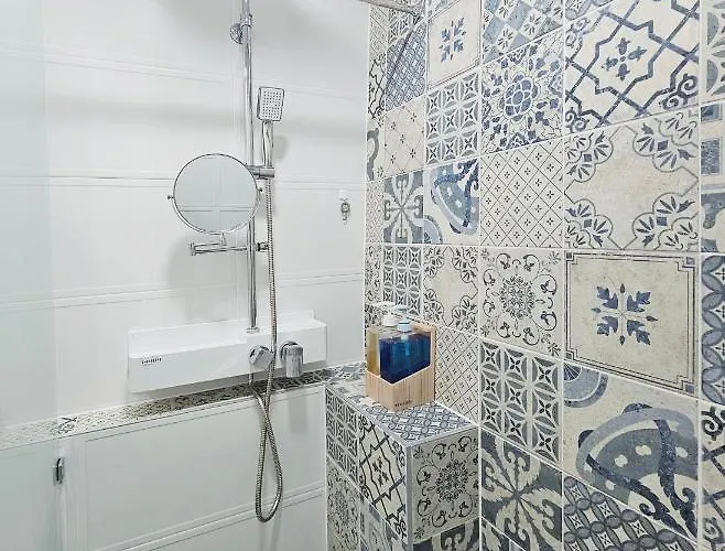 Near Lotte World! Best-rated Close To Seongsu, Gangnam, And Asan Medical Center *