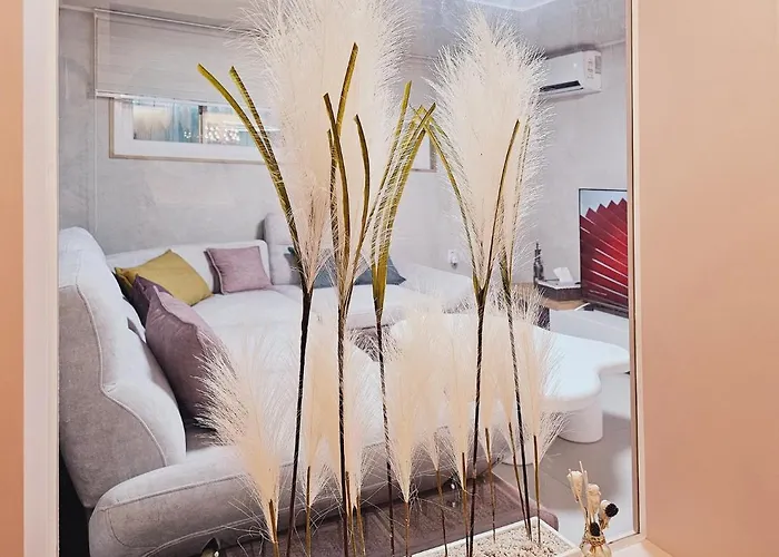 Apartment Near Lotte World! Best-rated Close To Seongsu, Gangnam, And Asan Medical Center *
