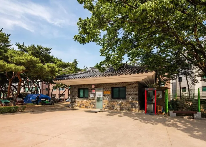 Near Lotte World! Best-rated Close To Seongsu, Gangnam, And Asan Medical Center Apartment