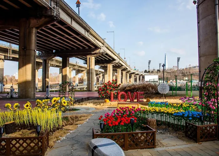 Apartment Near Lotte World! Best-rated Close To Seongsu, Gangnam, And Asan Medical Center Seoul