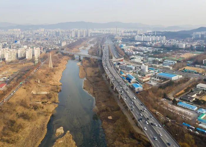 Apartment Near Lotte World! Best-rated Close To Seongsu, Gangnam, And Asan Medical Center Seoul