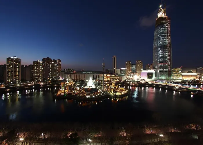 Near Lotte World! Best-rated Close To Seongsu, Gangnam, And Asan Medical Center Apartment Seoul