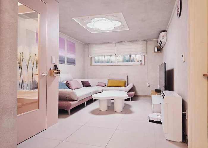 Apartment Near Lotte World! Best-rated Close To Seongsu, Gangnam, And Asan Medical Center Seoul